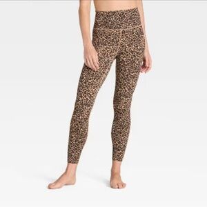 All in Motion Everyday Soft Ultra High-Rise 7/8 Leggings, animal print, size L